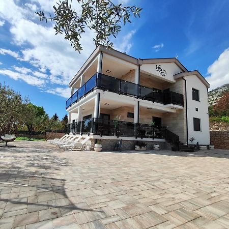 Villa Apartments Filip Starigrad Paklenica Extérieur photo