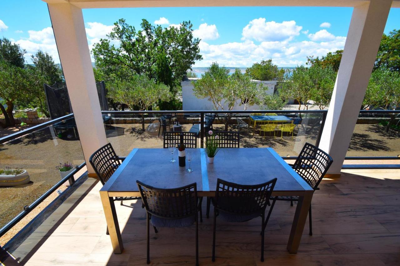 Villa Apartments Filip Starigrad Paklenica Extérieur photo