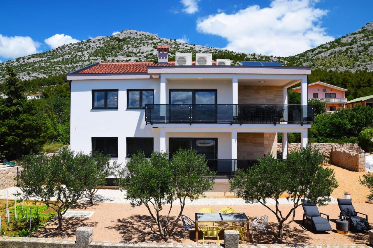 Villa Apartments Filip Starigrad Paklenica Extérieur photo