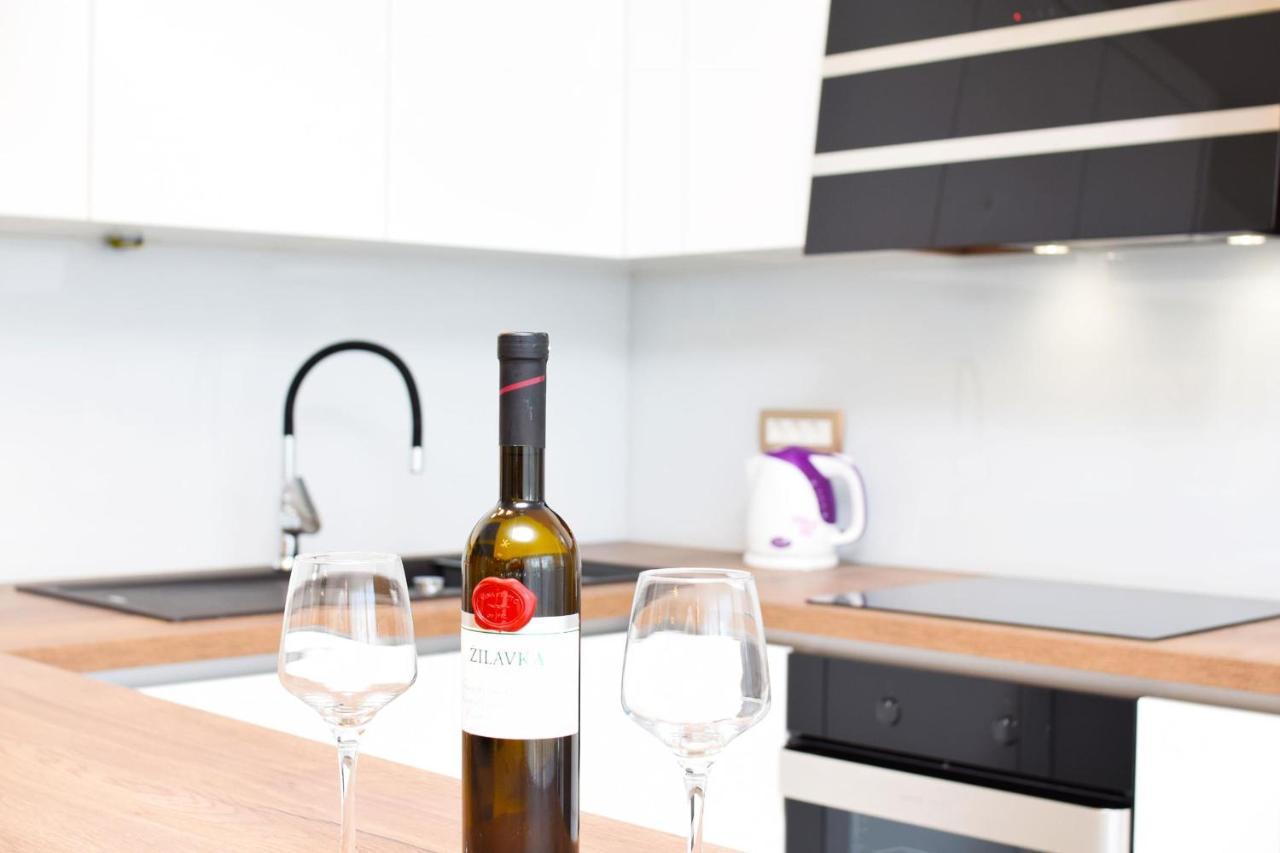Villa Apartments Filip Starigrad Paklenica Extérieur photo