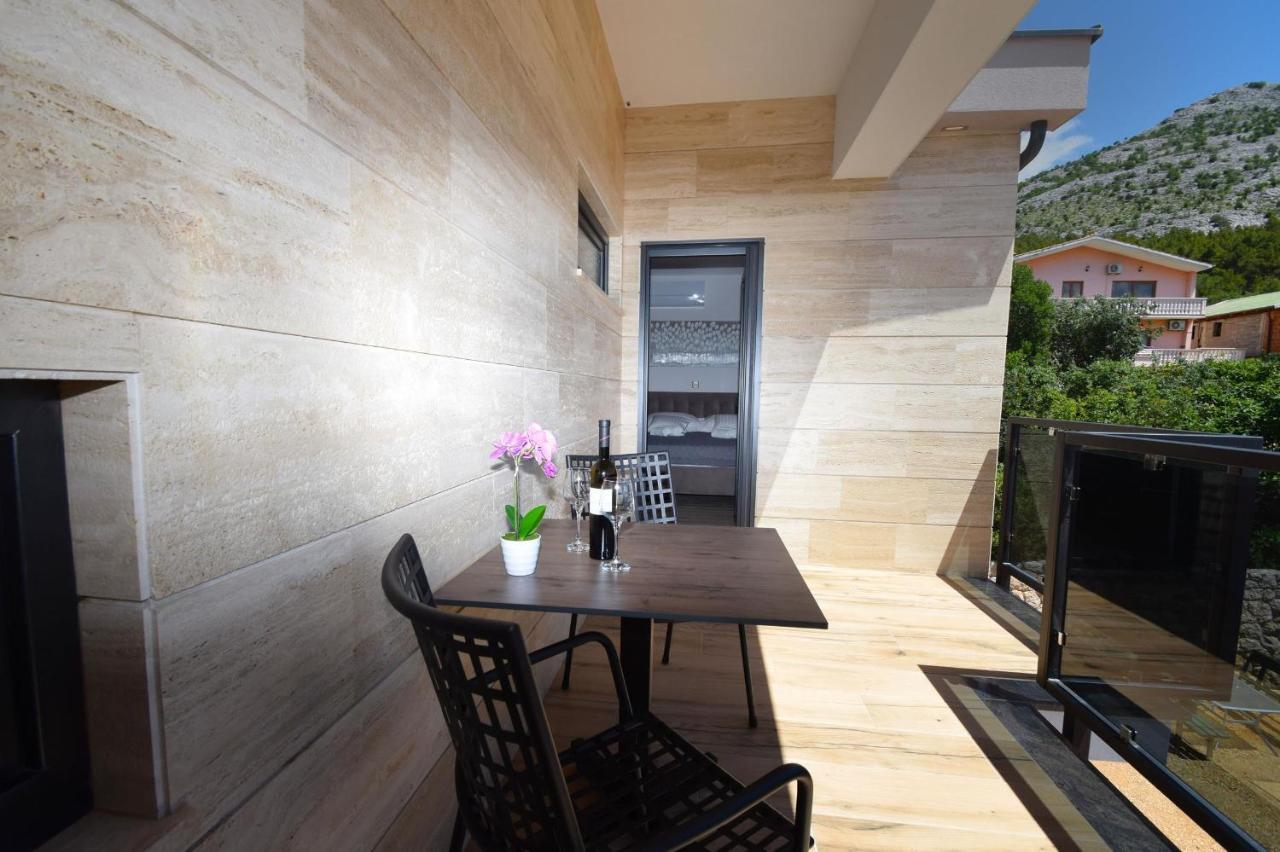 Villa Apartments Filip Starigrad Paklenica Extérieur photo