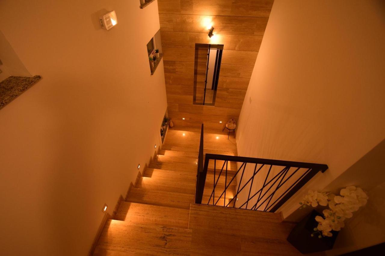 Villa Apartments Filip Starigrad Paklenica Extérieur photo