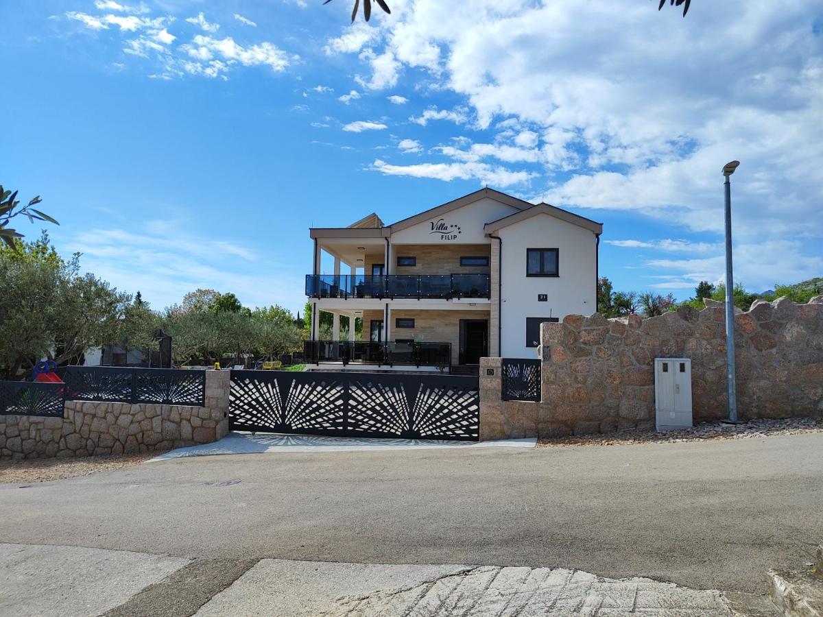 Villa Apartments Filip Starigrad Paklenica Extérieur photo