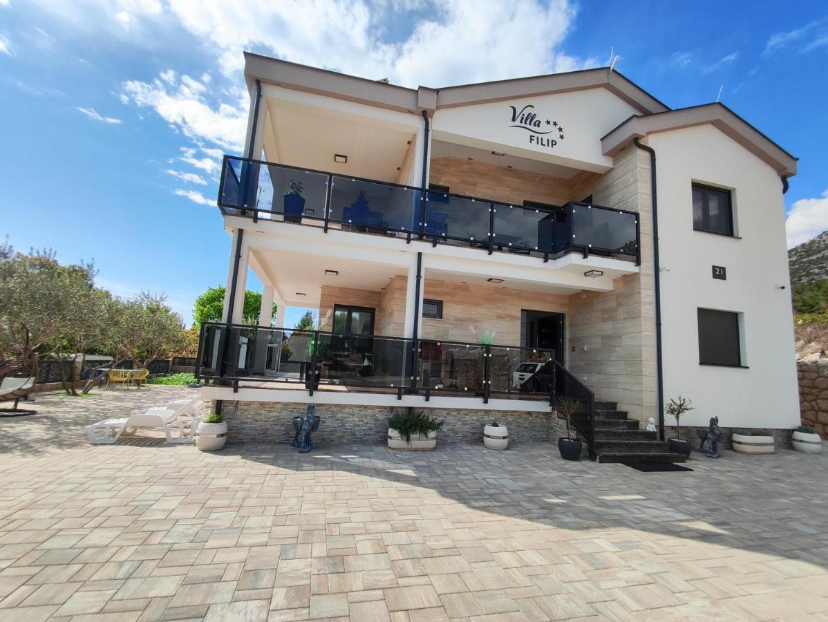 Villa Apartments Filip Starigrad Paklenica Extérieur photo